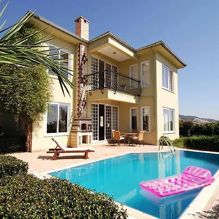 Gold City Villa 3+1 Privet Pool